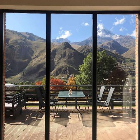 Hilltop Kazbegi Hotel Екстериор снимка