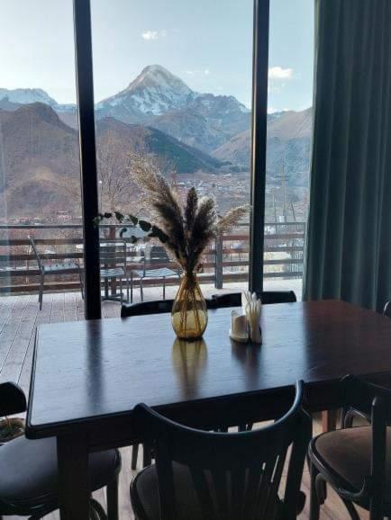 Hilltop Kazbegi Екстериор снимка