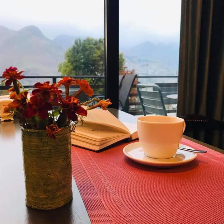 Hilltop Kazbegi Hotel Екстериор снимка