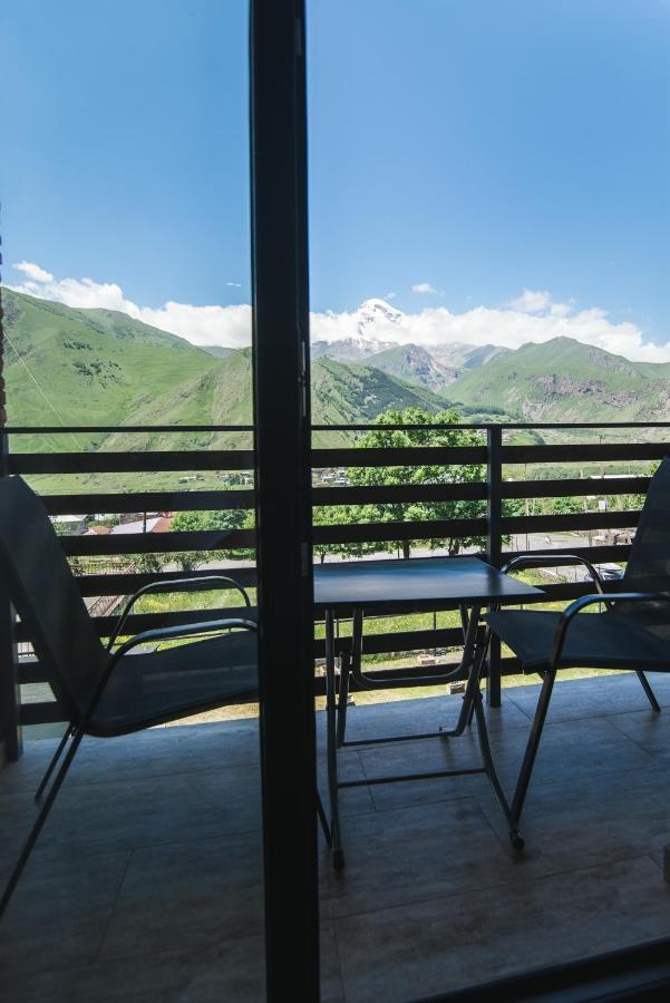 Hilltop Kazbegi Hotel Екстериор снимка