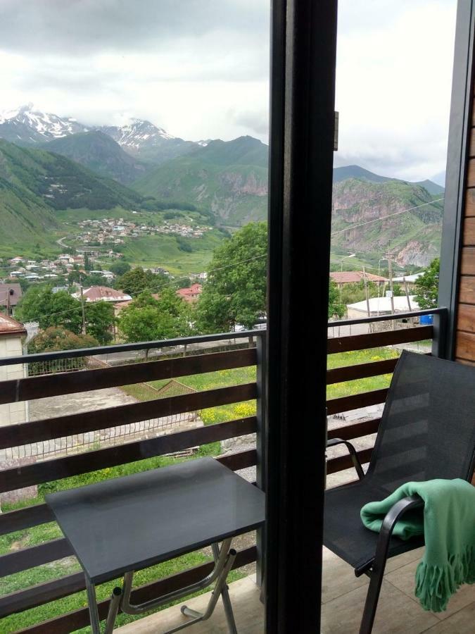 Hilltop Kazbegi Hotel Екстериор снимка