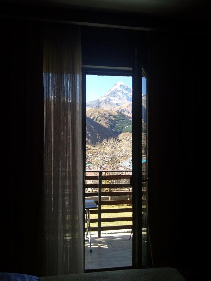 Hilltop Kazbegi Hotel Екстериор снимка