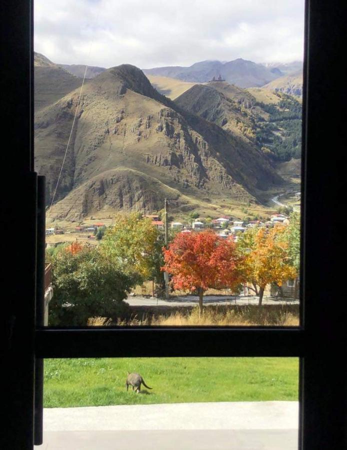 Hilltop Kazbegi Hotel Екстериор снимка