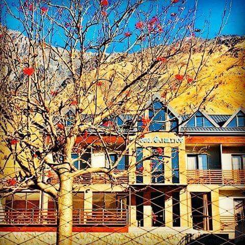 Hilltop Kazbegi Hotel Екстериор снимка